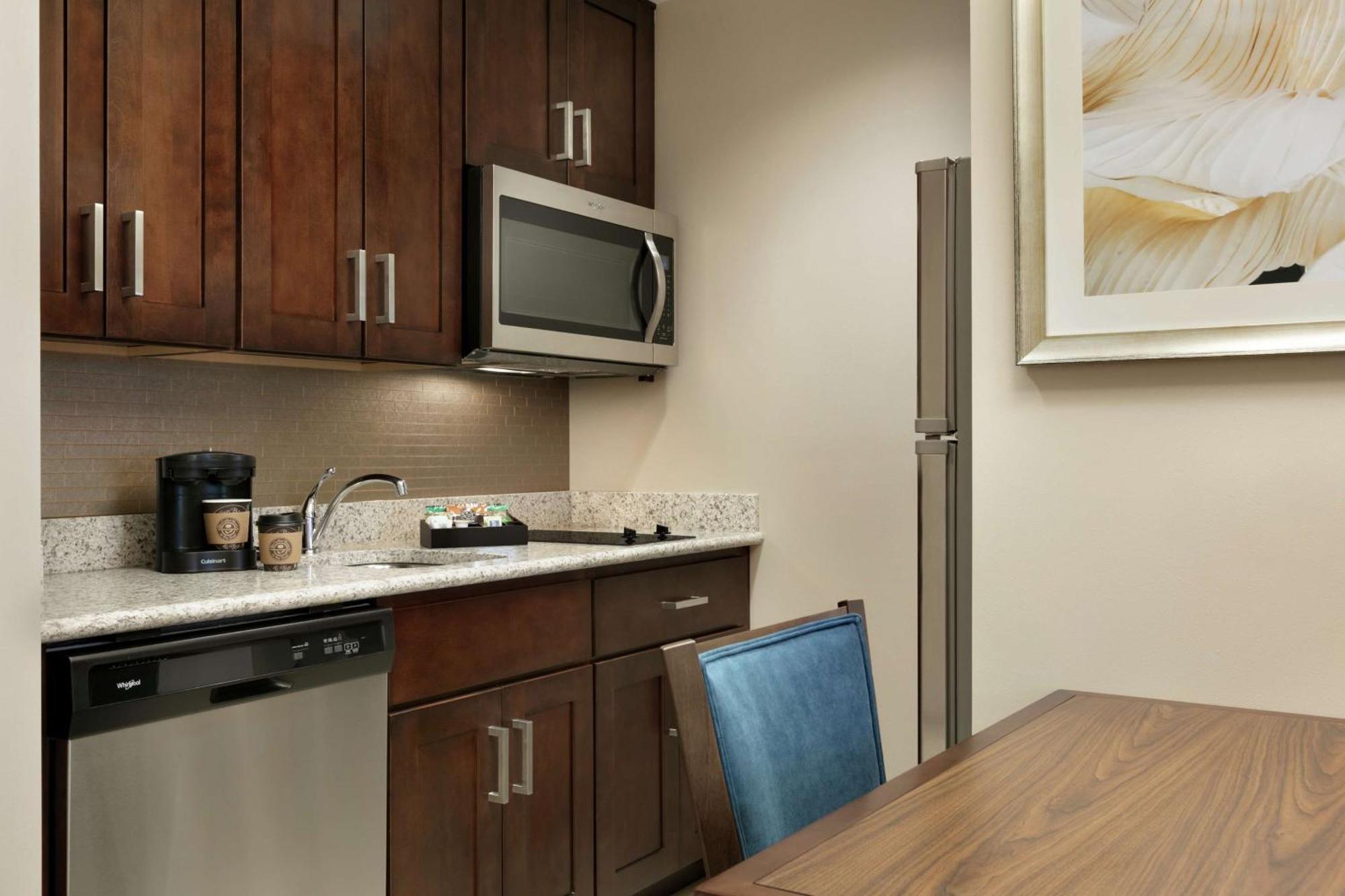 Homewood Suites By Hilton Hartford Manchester Exterior photo